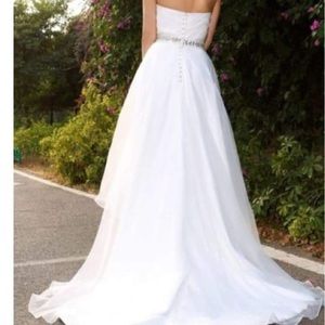 Wedding dress